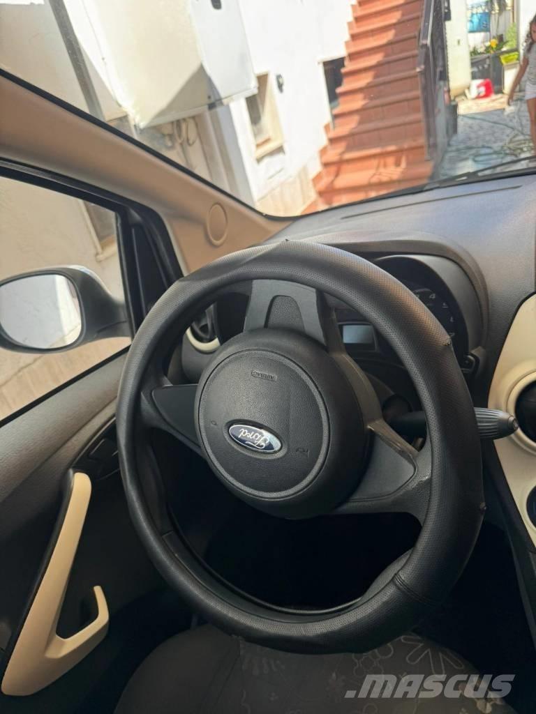 Ford ka Auto