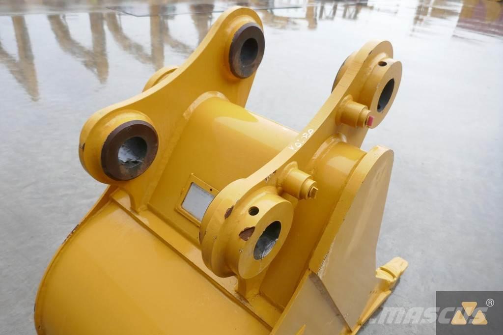 CAT 320 Bucket Benne