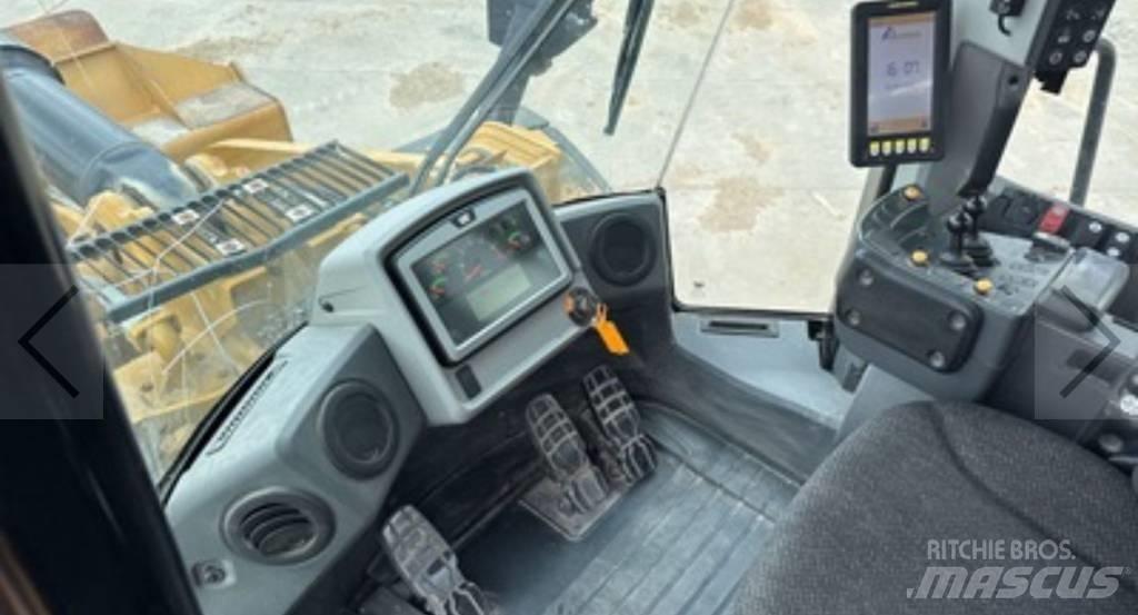 CAT 966 M Pale gommate