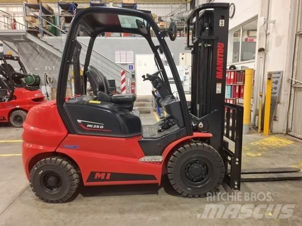 Manitou MI25D Elevatore per esterni