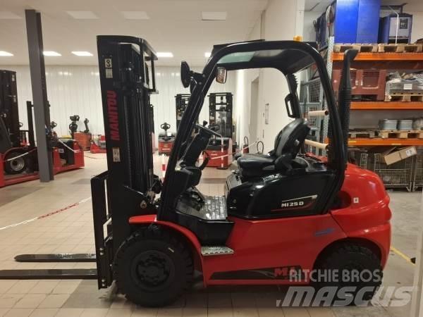 Manitou MI25D Elevatore per esterni