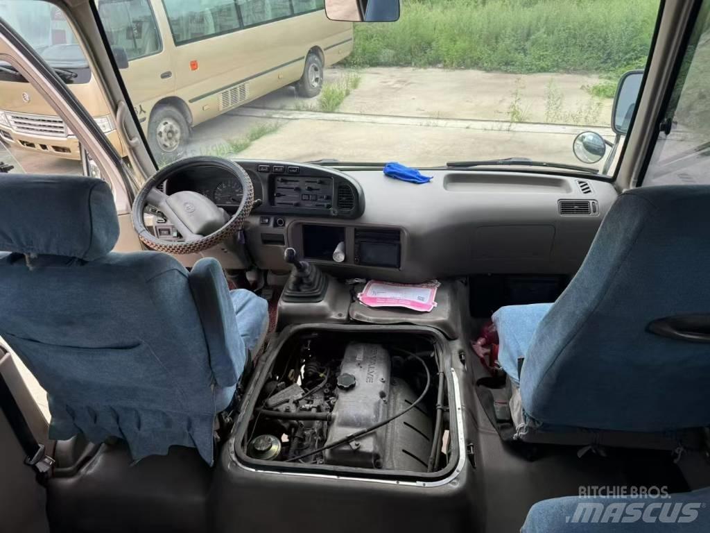 Toyota Coaster Autobus interurbani