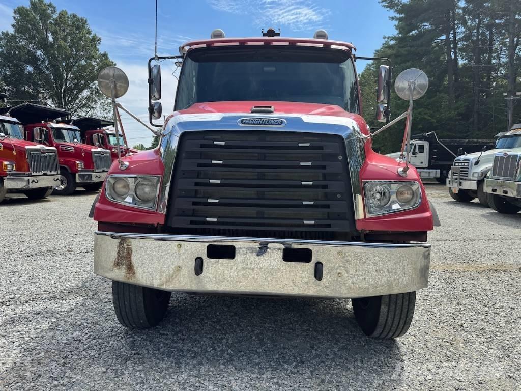 Freightliner 114 SD Camion ribaltabili