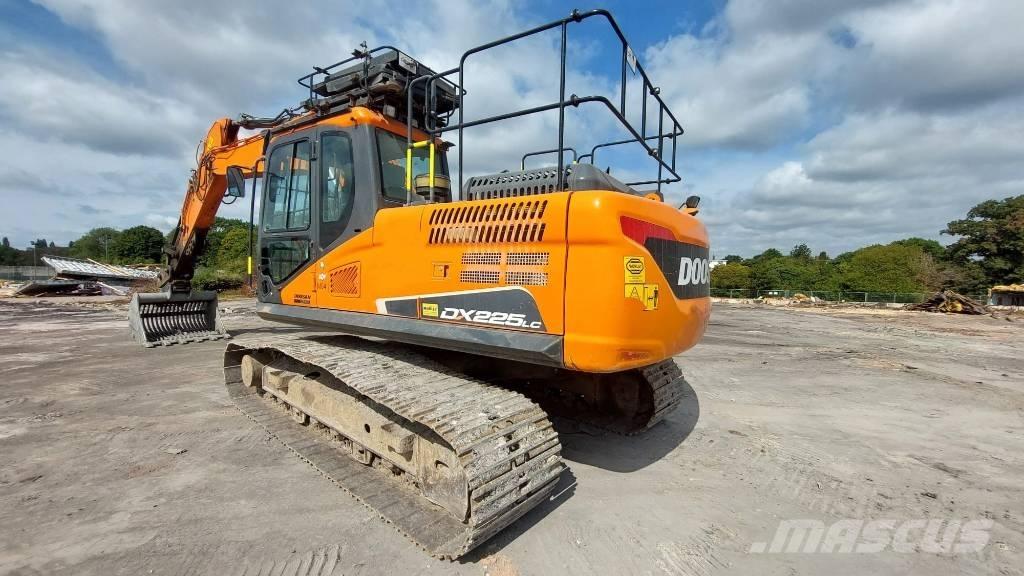 Doosan DX 225 LC Escavatori cingolati