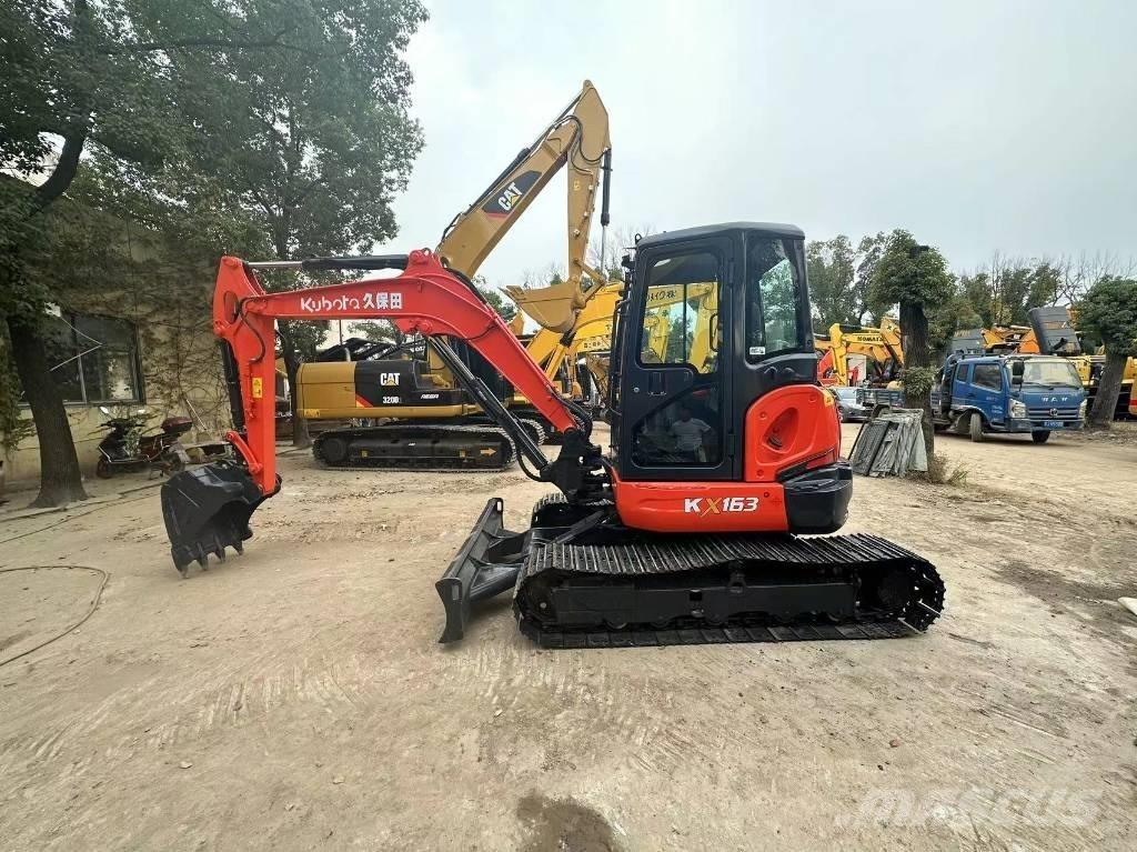 Kubota 163 Escavatori cingolati