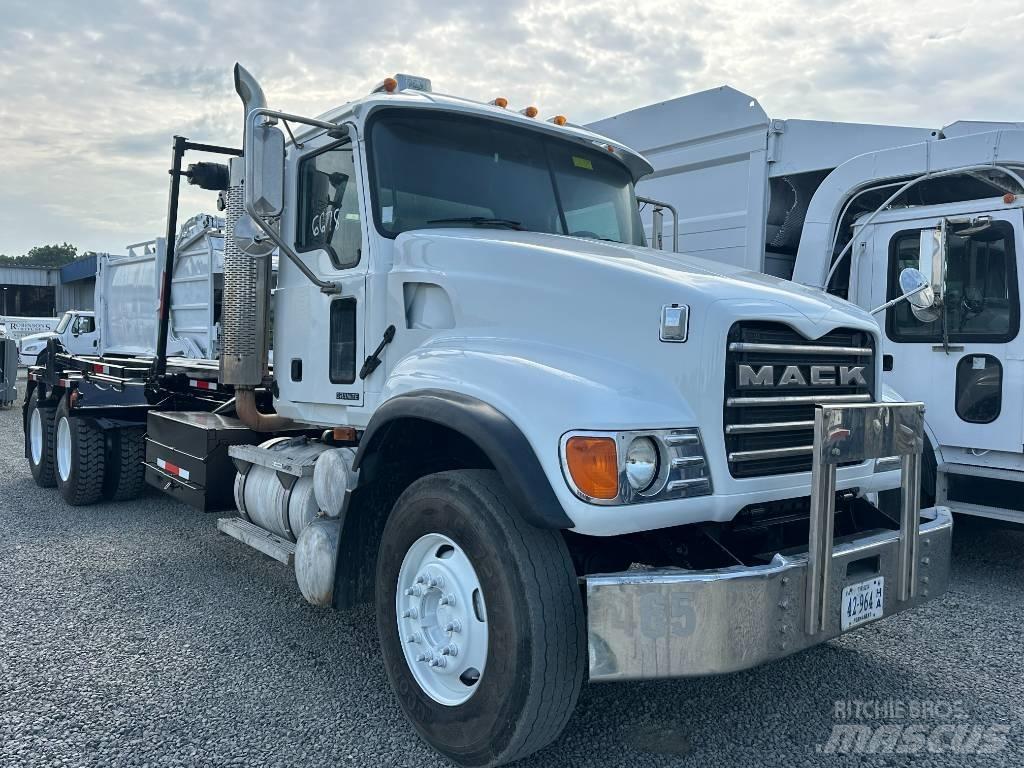 Mack CV 713 Motrici scarrabili