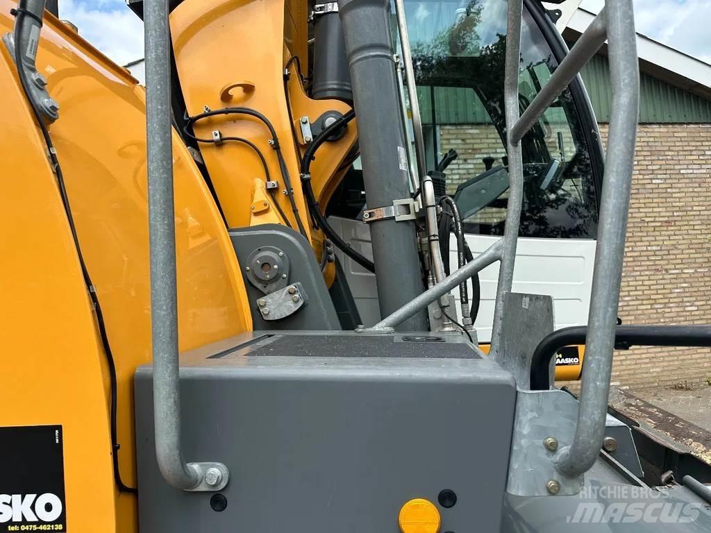 Liebherr A914 Escavatori gommati