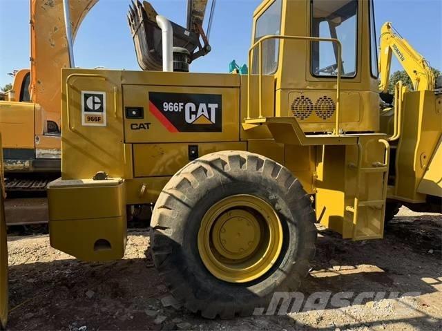 CAT 966 F Pale gommate