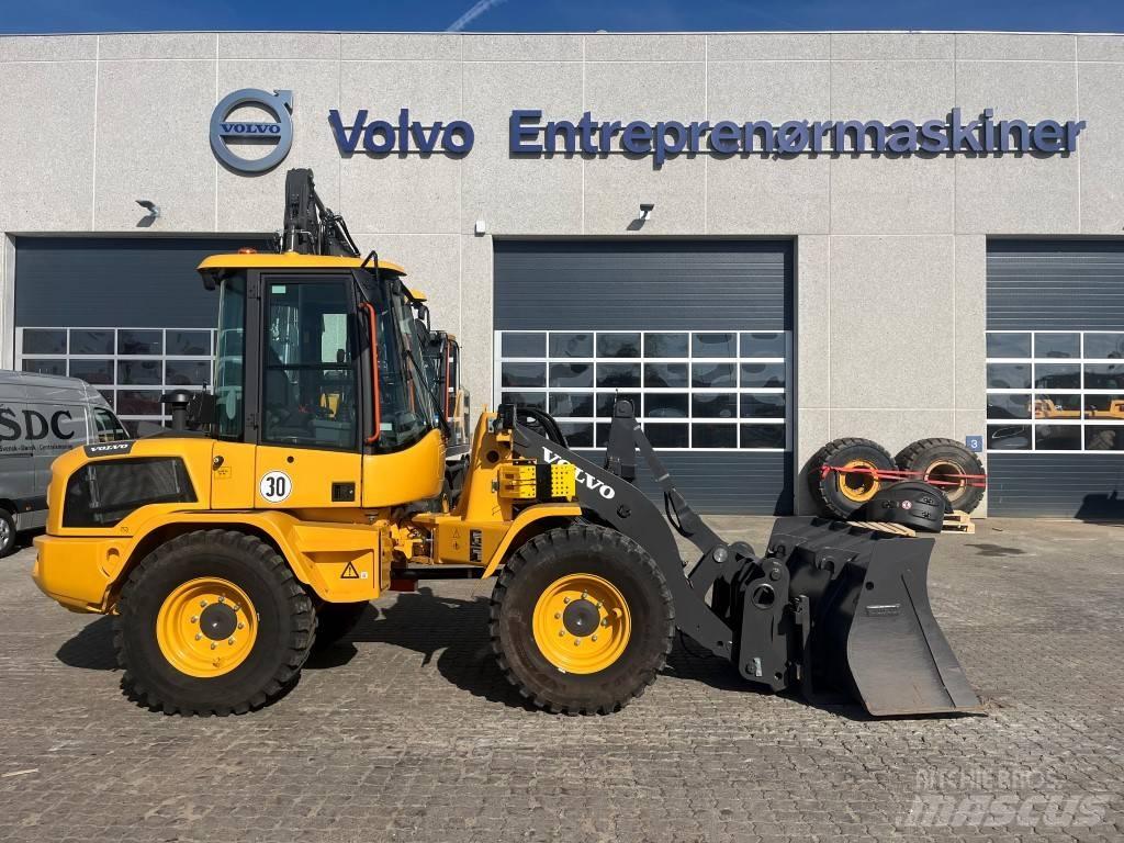 Volvo L35H Pale gommate