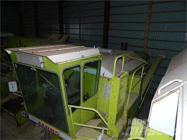 CLAAS Dominator 56 Mietitrebbiatrici