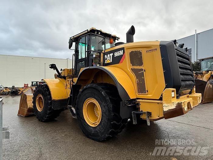 CAT 966M Pale gommate