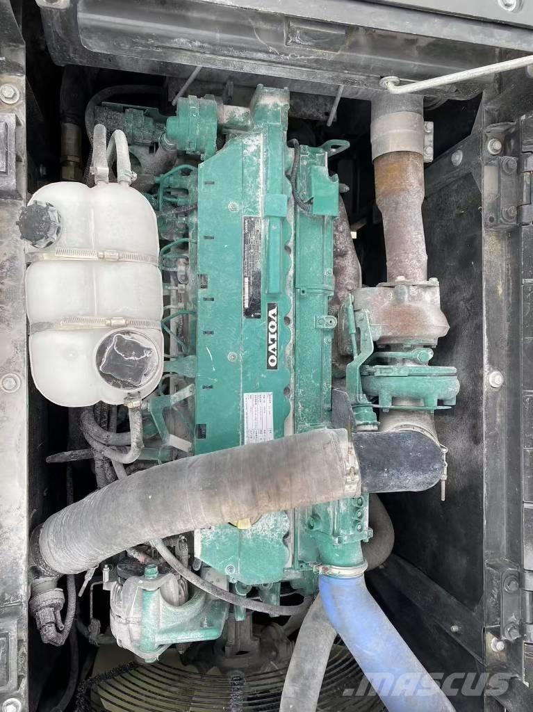 Volvo 240D Escavatori cingolati