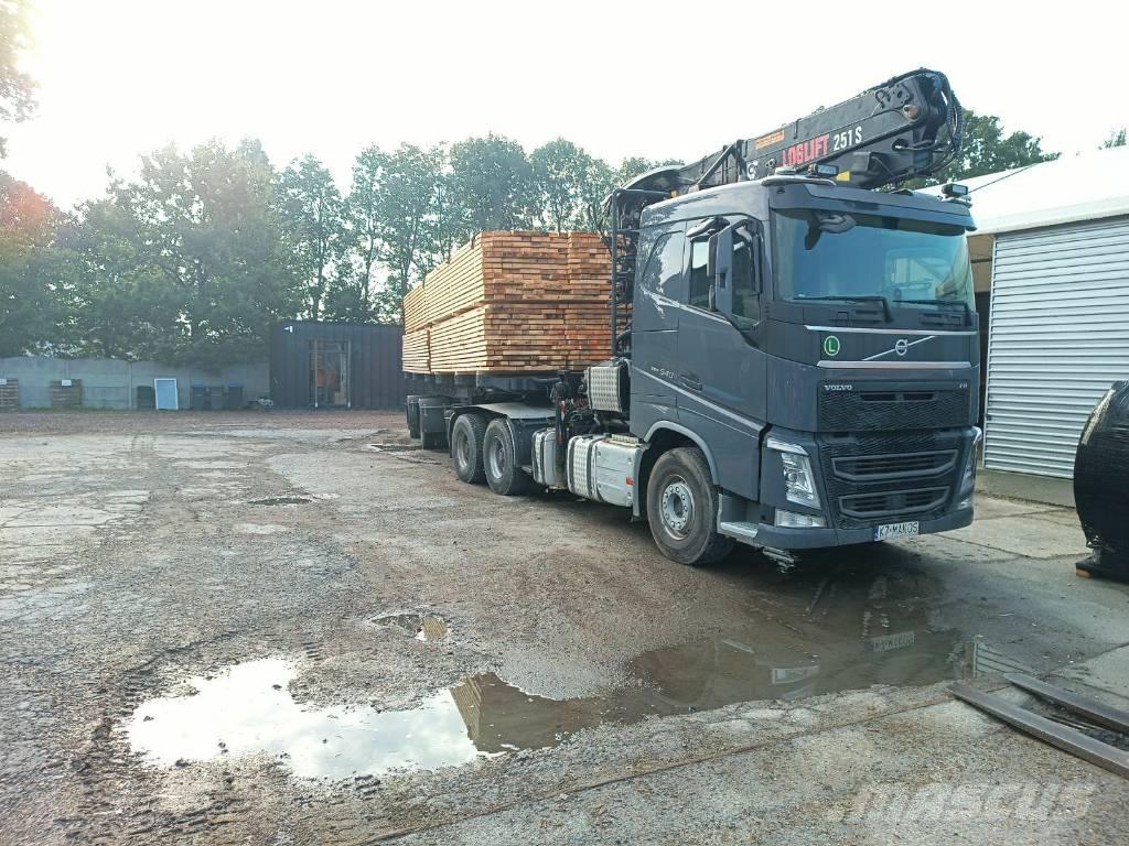 Volvo 540 Camion trasporto legname