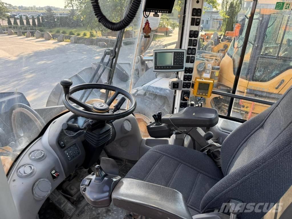 Volvo L 220 H Pale gommate