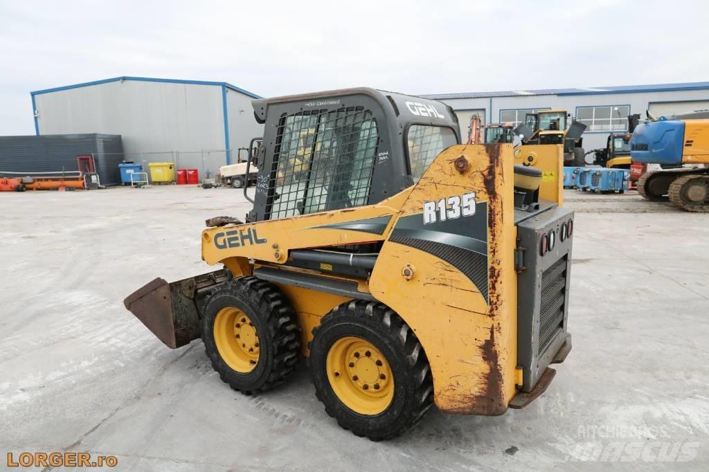 Gehl R 135 Mini Pale Gommate