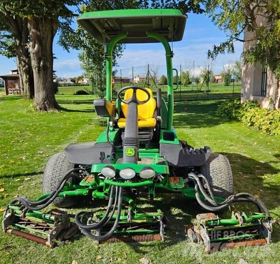 John Deere 7500 A Tosaerba per il fairway