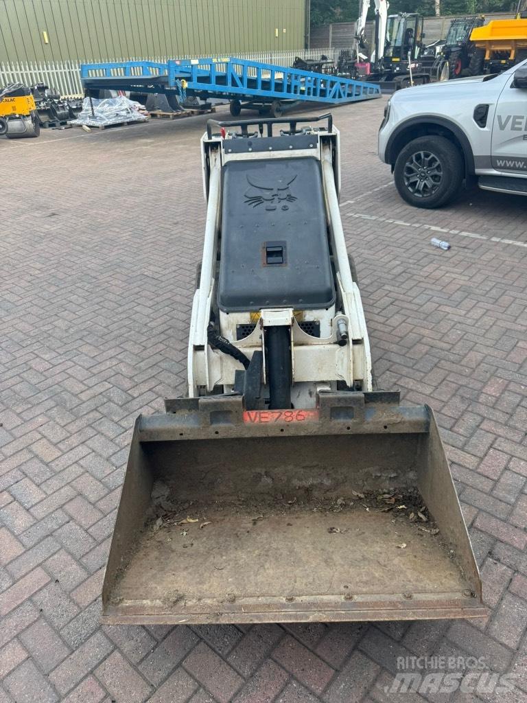 Bobcat MT 100 Pale cingolate