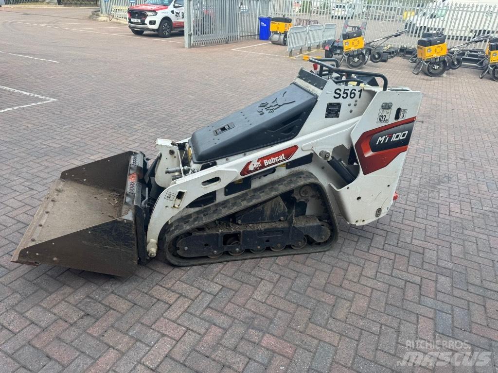 Bobcat MT 100 Pale cingolate