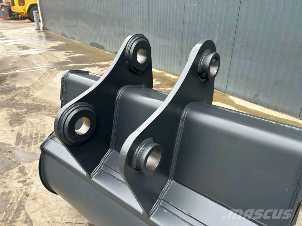 Hitachi ZX210 - 1.40m Benne