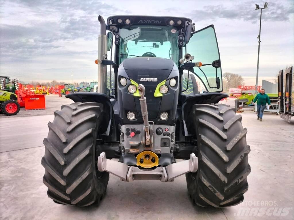 CLAAS Axion 810 Trattori