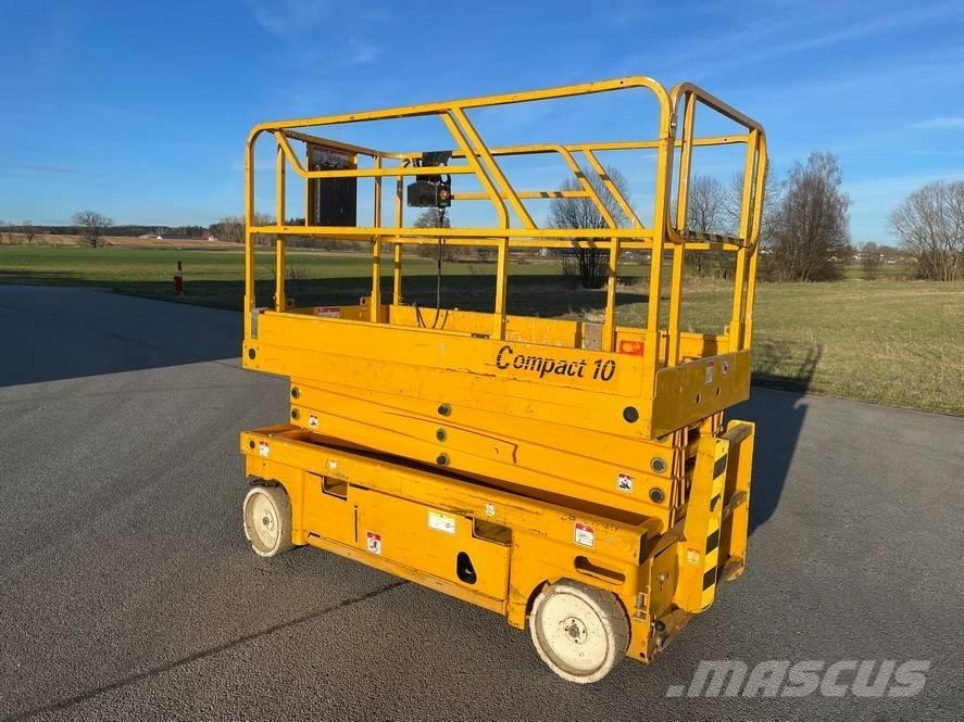 Haulotte Compact 10 Piattaforme a pantografo