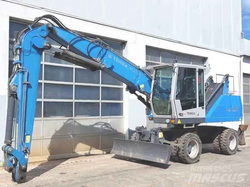 Fuchs MHL 320 D Movimentazione rifiuti