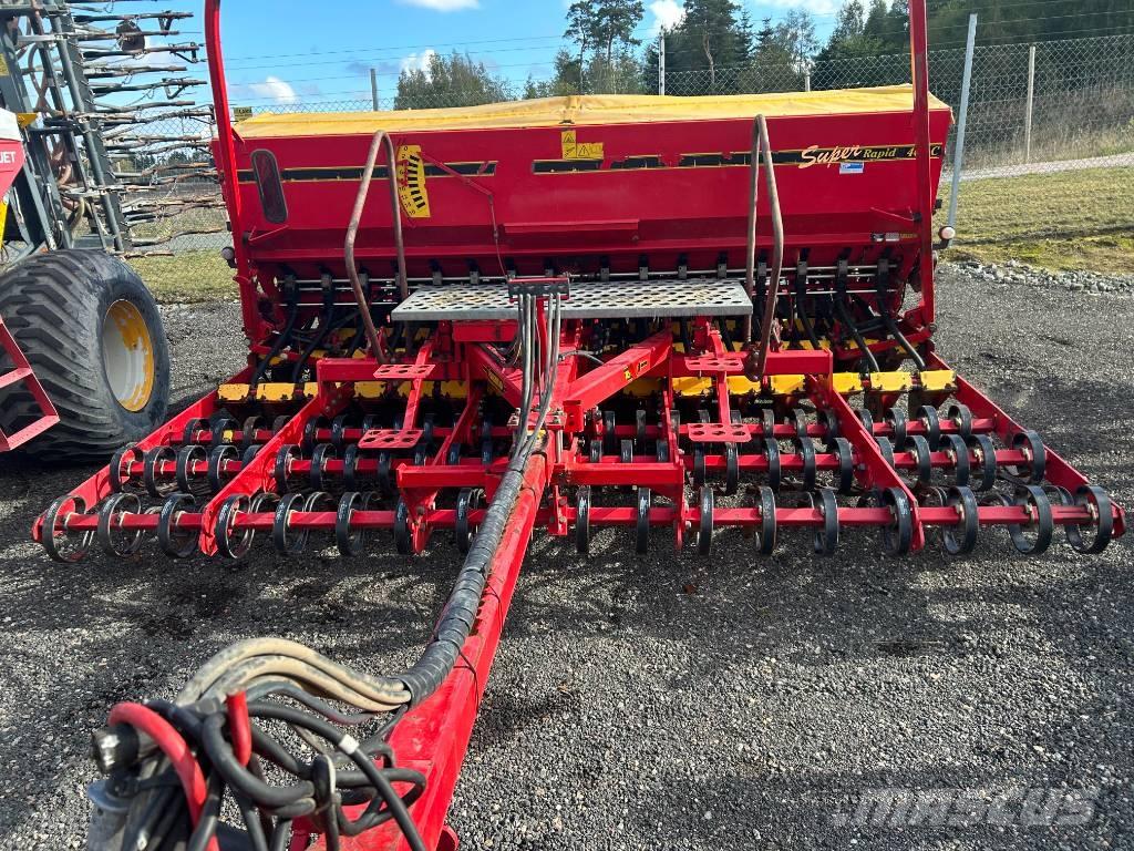 Väderstad Rapid400C Perforatrici