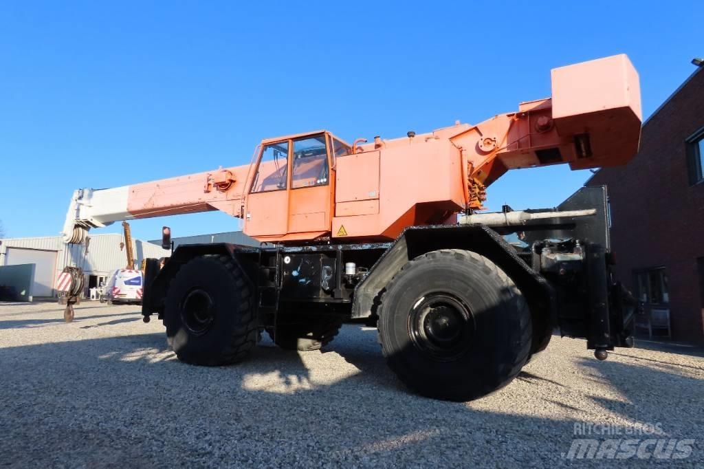 Liebherr LTL 1060 Gru per terreni difficili