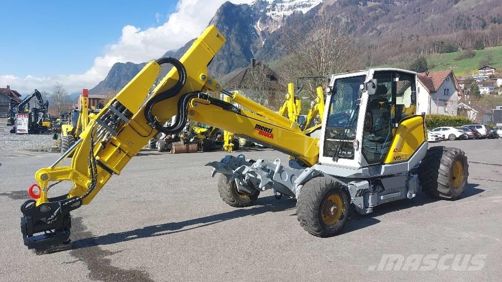 Menzi Muck M535 Escavatori gommati