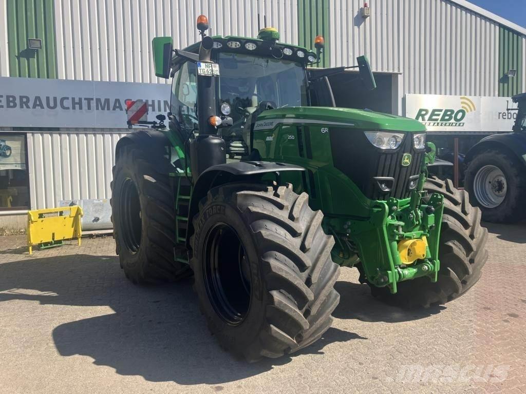 John Deere 6R250 Trattori
