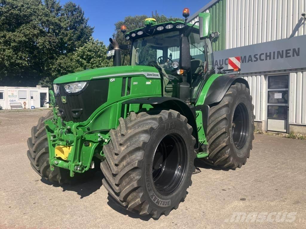 John Deere 6R250 Trattori