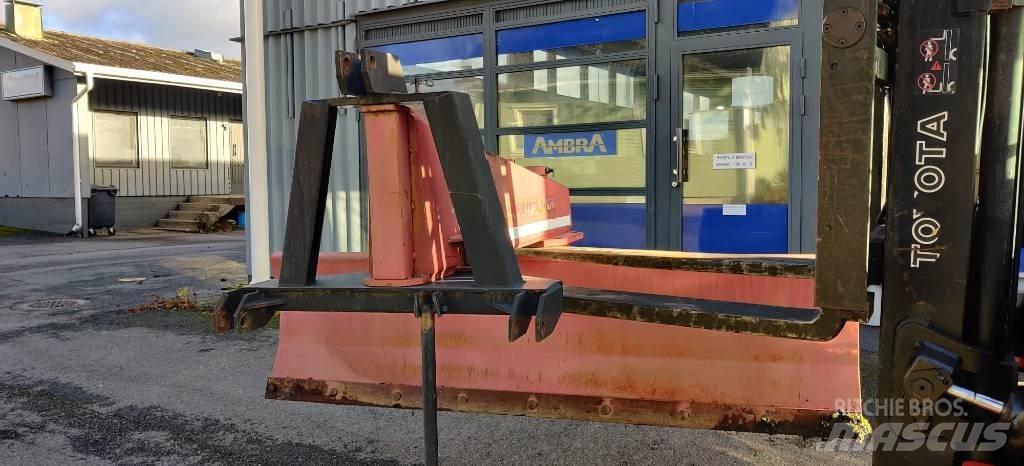 Pomo 2500 Grader