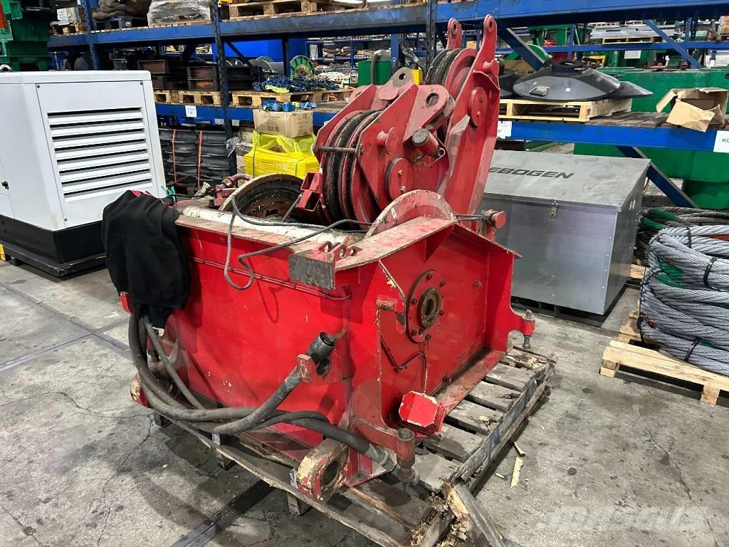 Grove GMK 6250 Gru per tutti i terreni