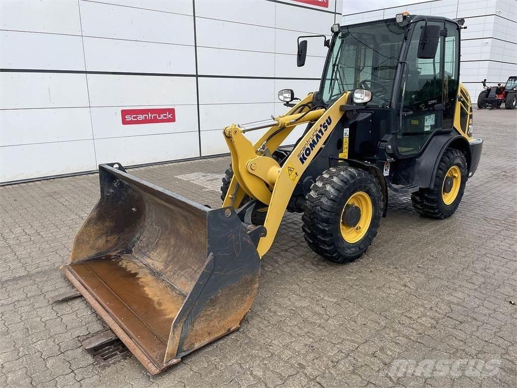 Komatsu WA70M-8EO Pale multiuso