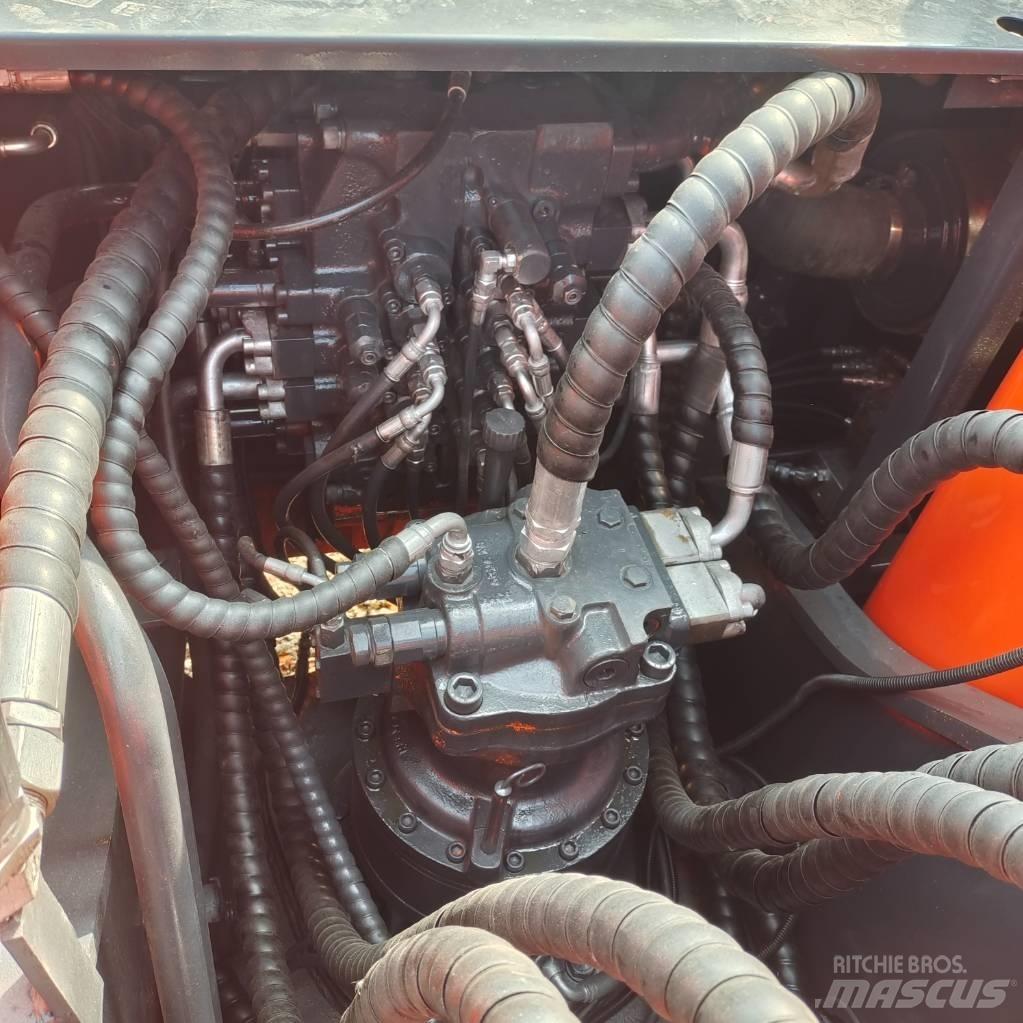 Doosan DX225LC-9C Escavatori cingolati