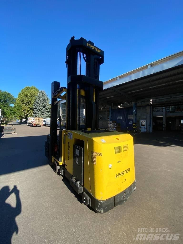 Hyster C1.0 Elevatore passaggio stretto