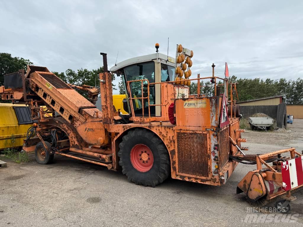 Dücker SBF 900 Costruzioni - Altro