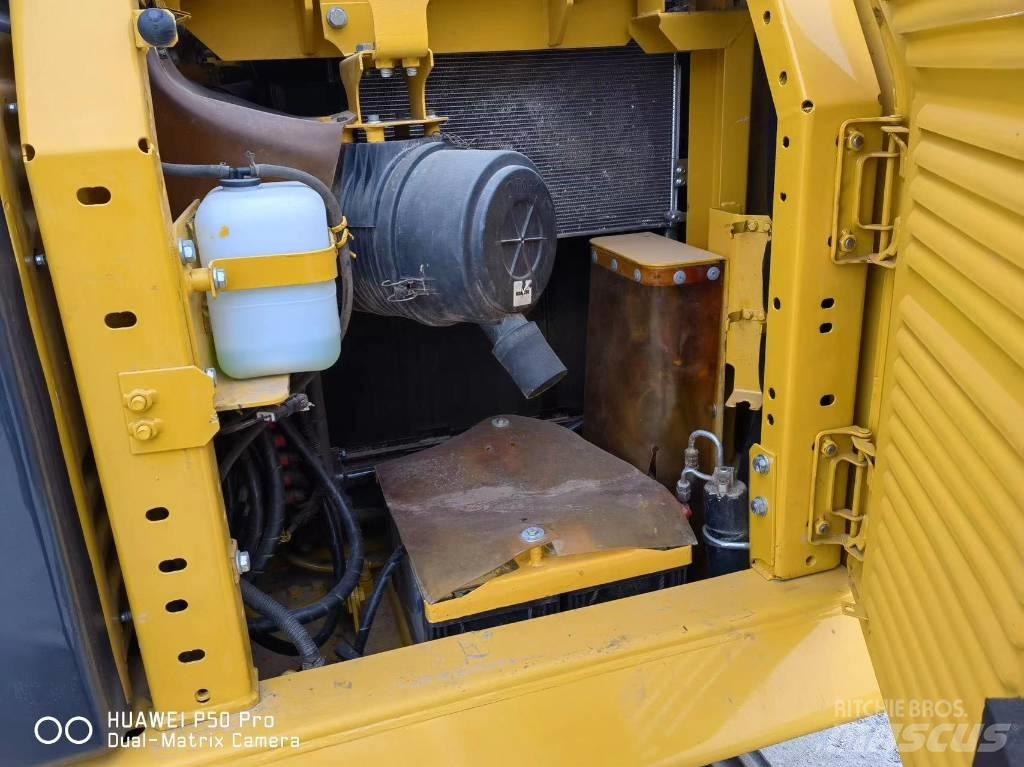 Komatsu PC130 Escavatori cingolati