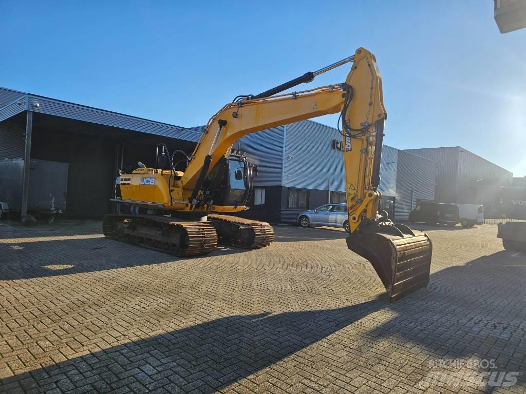 JCB JS 220 LC Escavatori cingolati