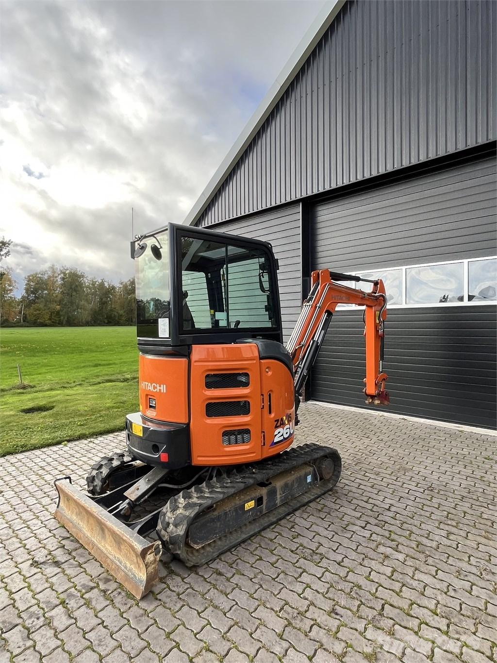 Hitachi ZX 26 U-6 CR Miniescavatori