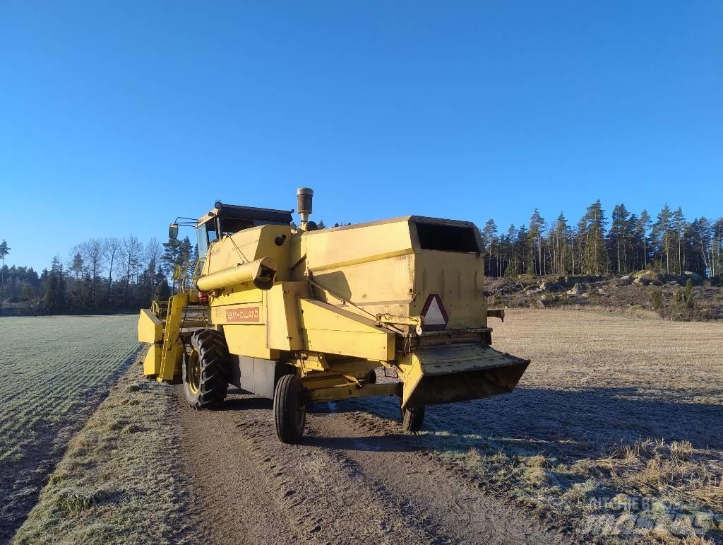 New Holland 8030 Mietitrebbiatrici