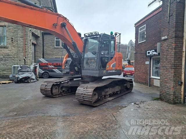 Doosan DX 235 LCR-5 Escavatori cingolati