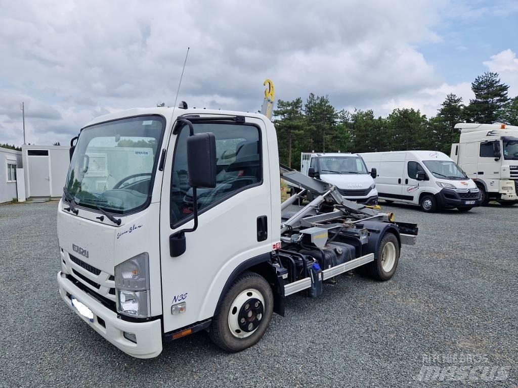 Isuzu N-Series Furgone chiuso