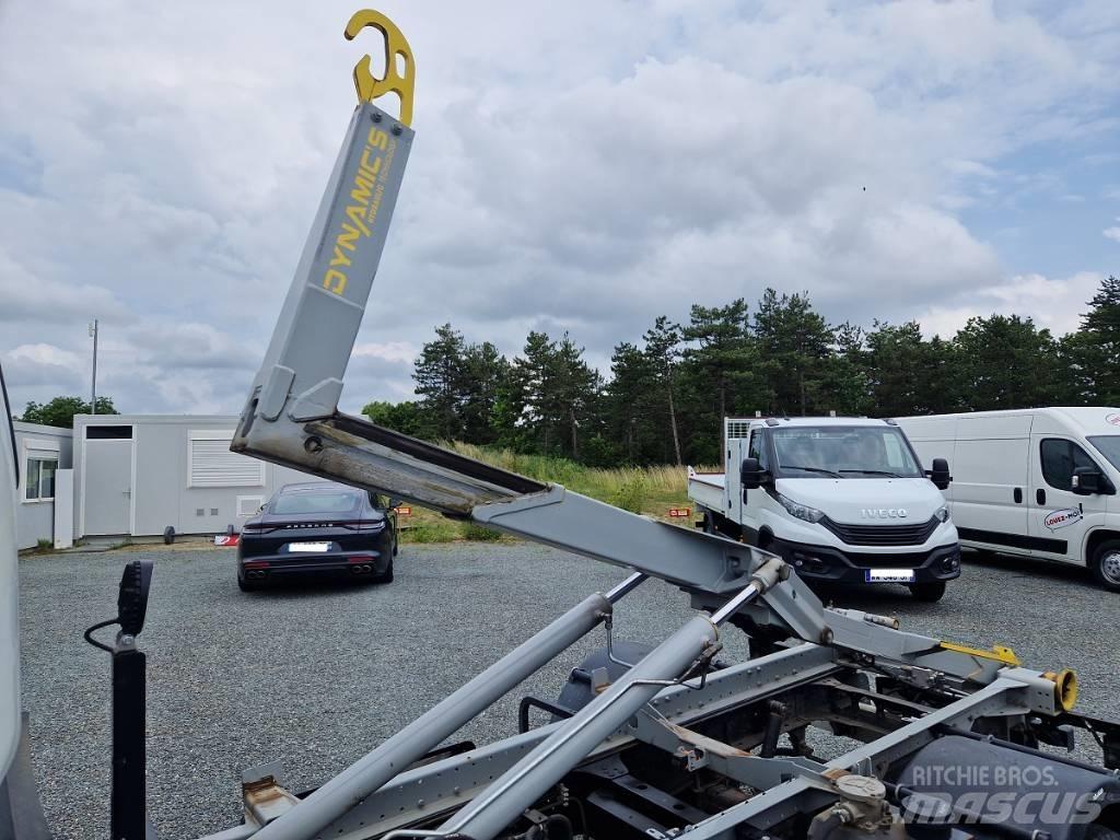 Isuzu N-Series Furgone chiuso