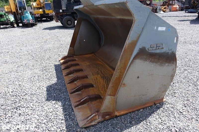 Liebherr L566, L576 Pale gommate