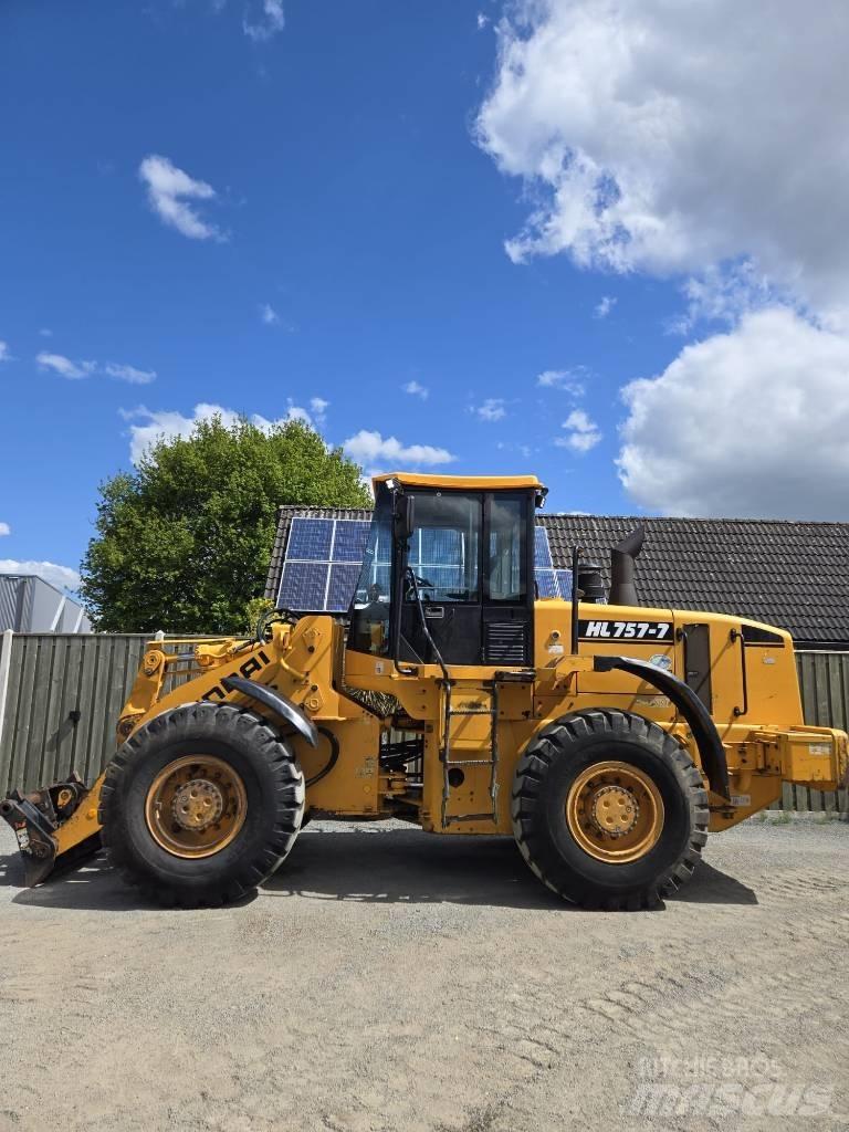 Hyundai HL 757-7 Pale gommate