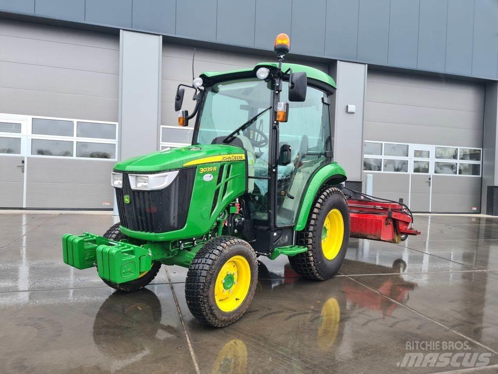 John Deere 3039R Trattori