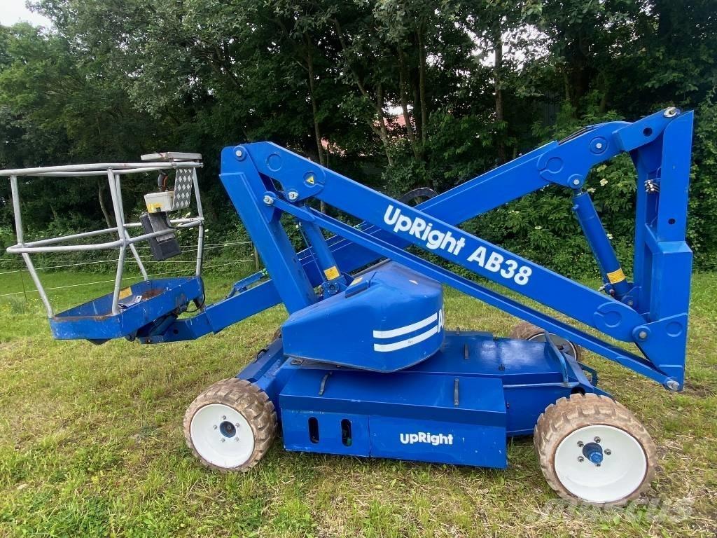 UpRight AB38N Piattaforme a braccio articolato