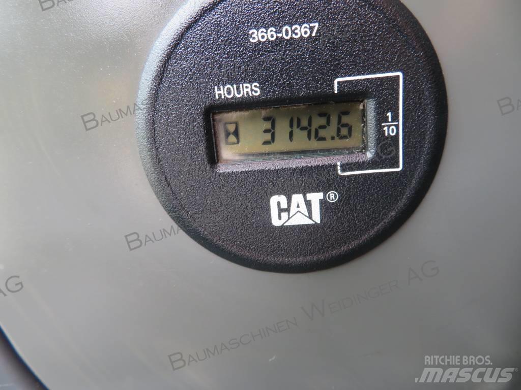 CAT 311 F LRR Escavatori cingolati