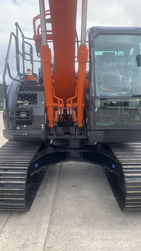 Hitachi ZX 135 US-6 Escavatori cingolati